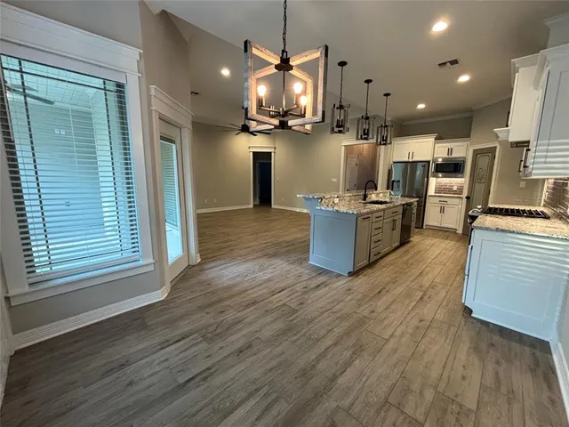 $2,400 | 508 Long Acre Drive, Bossier City, LA 71111