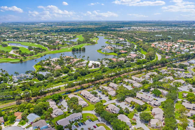 $2,950 | 108 Sherwood Circle, Unit 3A, Jupiter, FL 33458