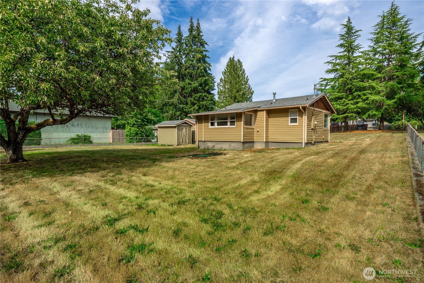 2437 Rocky Point Road Northwest Bremerton, WA 98312 - Photo 12 of 33 Gallery Image 12