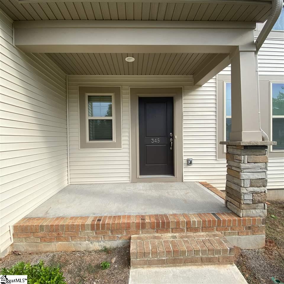 345 Castleton Circle Boiling Springs, SC 29316 - Photo 2 of 5
