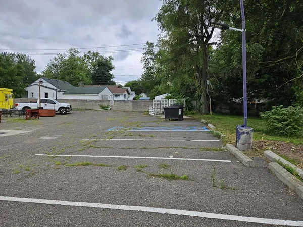 $50,000 | 210 Ecorse Road, Ypsilanti, MI 48198