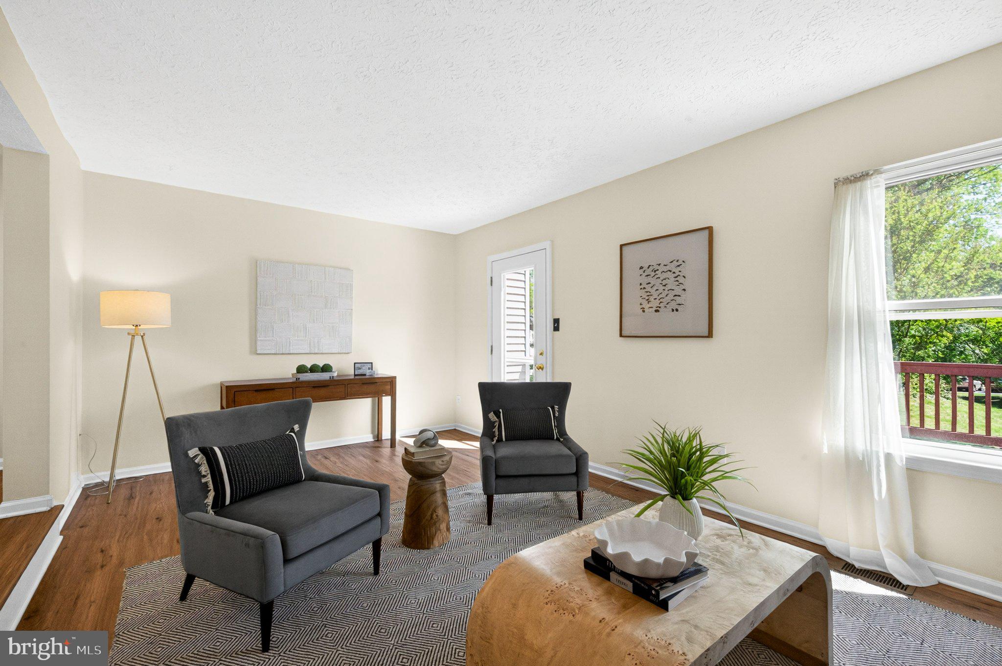 9129 Blarney Stone Drive Springfield, VA 22152 - Photo 13 of 34 Bright and inviting living space.