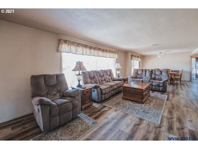 911 Airport Road Lebanon, OR 97355 - Photo 14 of 29 Gallery Image 14