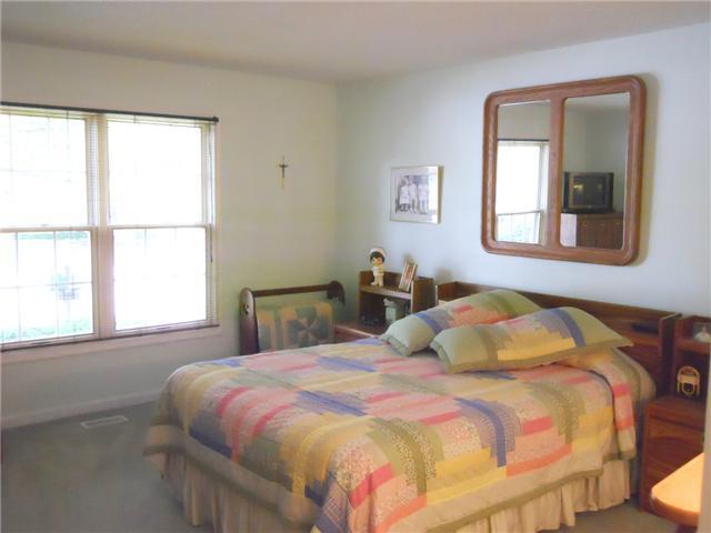 12416 Charing Cross Road Carmel, IN 46033 - Photo 18 of 24 Gallery Image 18