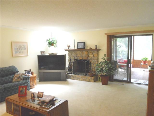 12416 Charing Cross Road Carmel, IN 46033 - Photo 4 of 24 Gallery Image 4