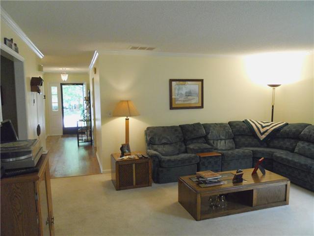 12416 Charing Cross Road Carmel, IN 46033 - Photo 7 of 24 Gallery Image 7