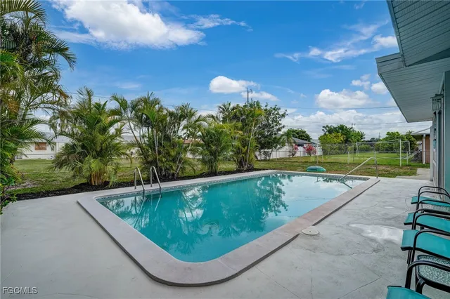 $319,999 | 1101 Southeast 37th Street, Cape Coral, FL 33904