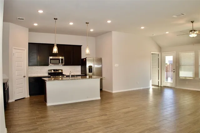 $2,275 | 13092 Yellowstone Way, Providence Village, TX 76227