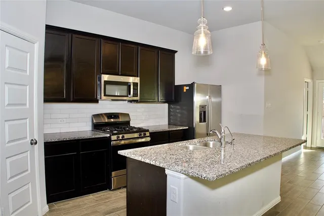 $2,275 | 13092 Yellowstone Way, Providence Village, TX 76227