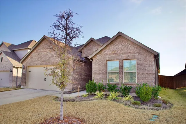 $2,275 | 13092 Yellowstone Way, Providence Village, TX 76227