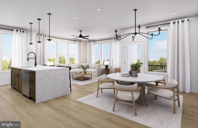 $599,990 | 125 Kinsale Place, Unit 5, Oxon Hill, MD 20745