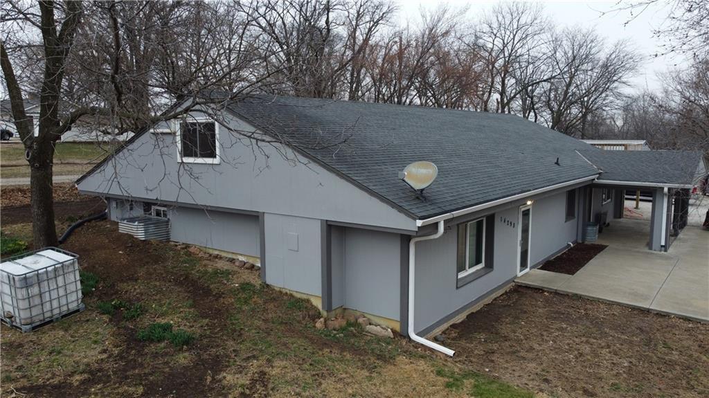 14298 Leavenworth Road Basehor, KS 66007 - Photo 6 of 51