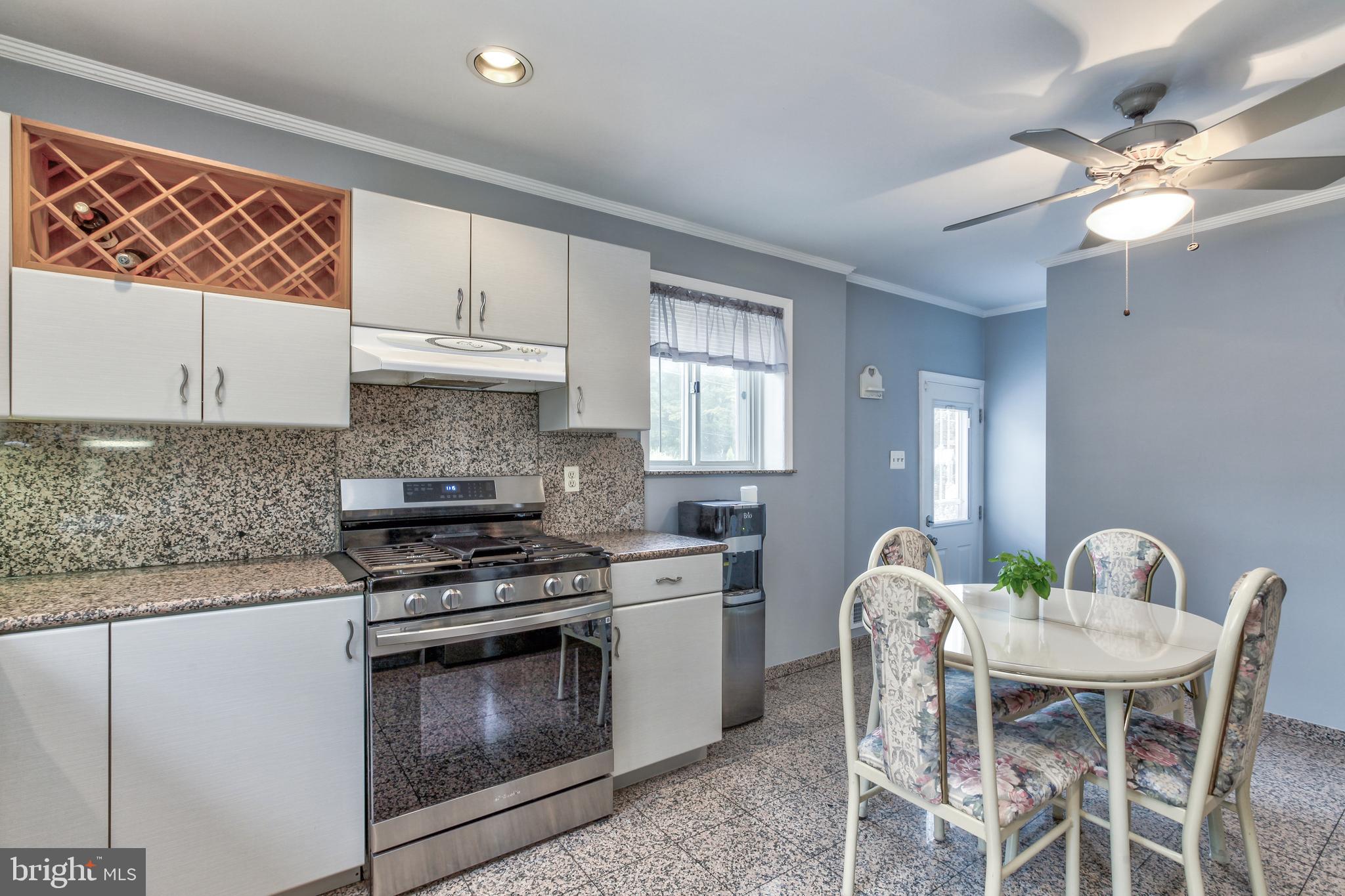 2015 Glenhaven Place Silver Spring, MD 20902 - Photo 20 of 47