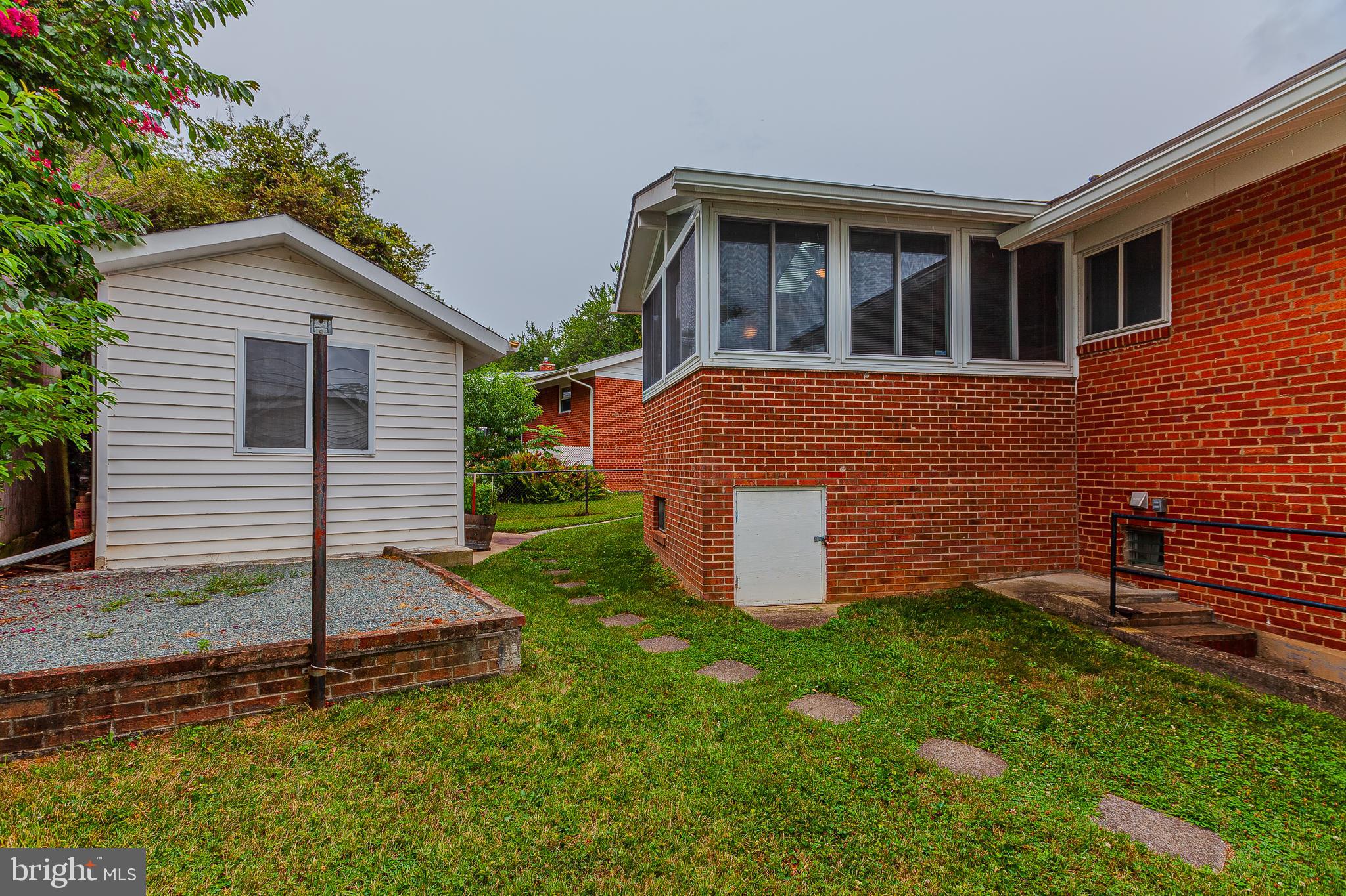 2015 Glenhaven Place Silver Spring, MD 20902 - Photo 45 of 47