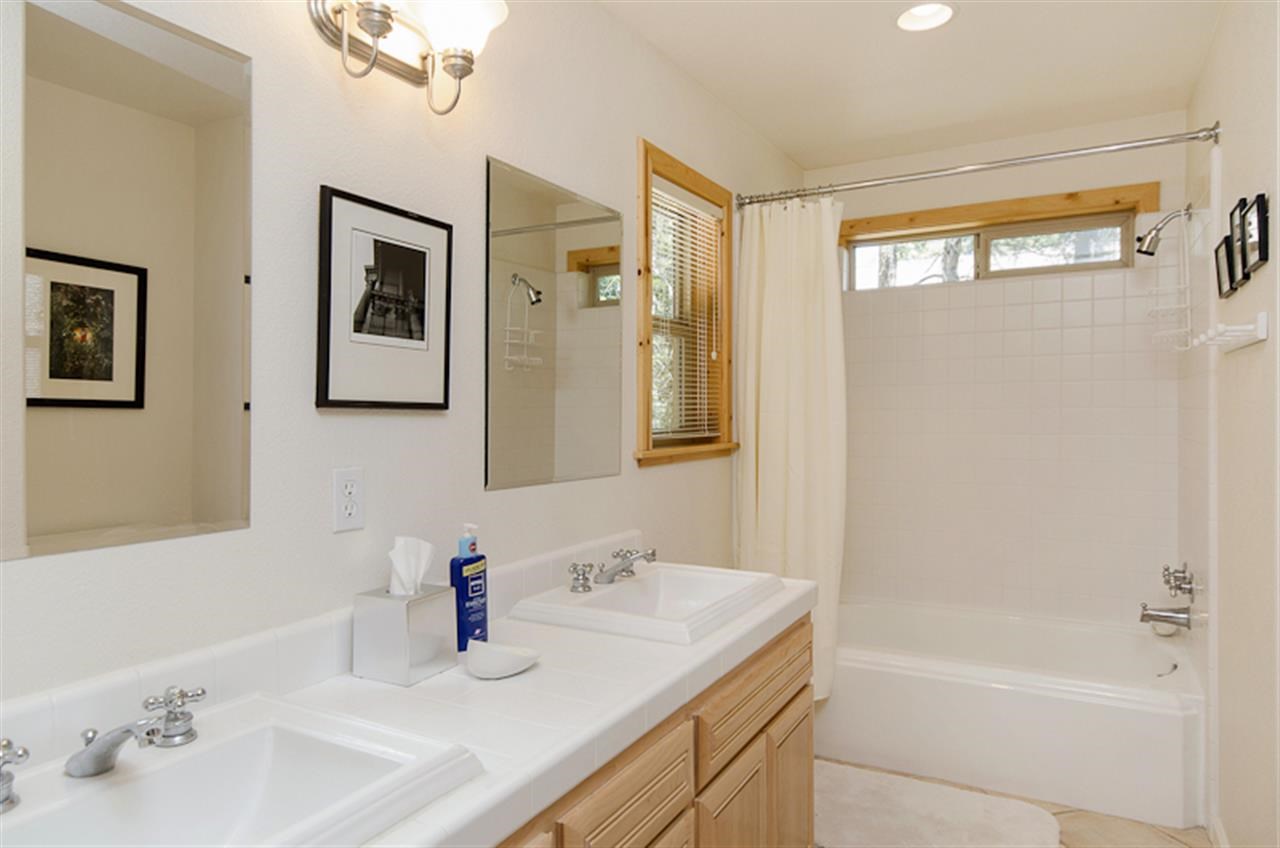 11432 Sun Valley Road Truckee, CA 96161 - Photo 10 of 14 Gallery Image 10