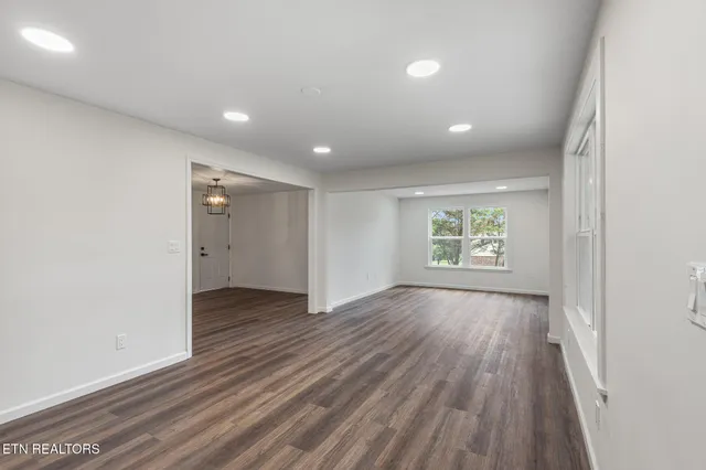 $300,000 | 135 County Road 510, Englewood, TN 37329