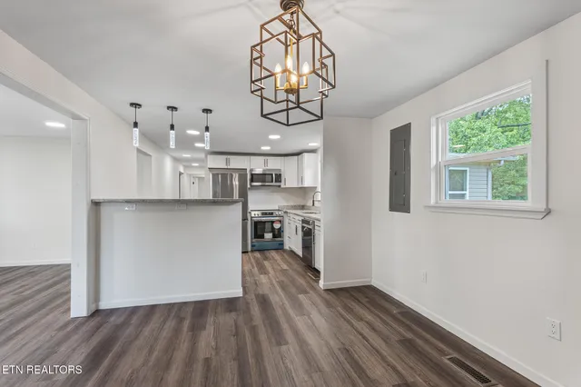 $300,000 | 135 County Road 510, Englewood, TN 37329