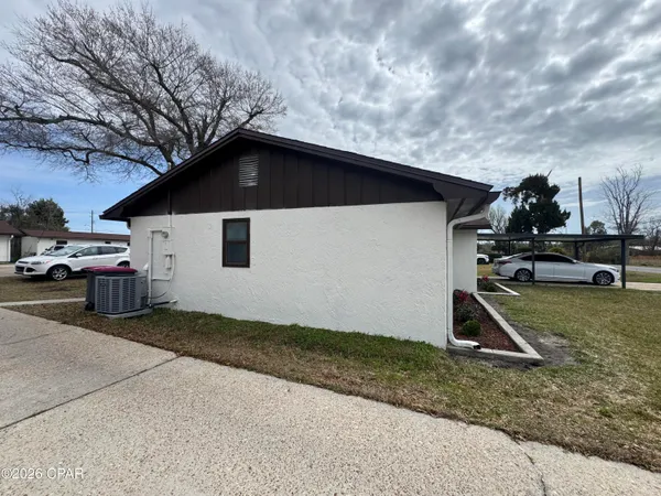 $2,100 | 1416 North Gray Avenue, Panama City, FL 32401