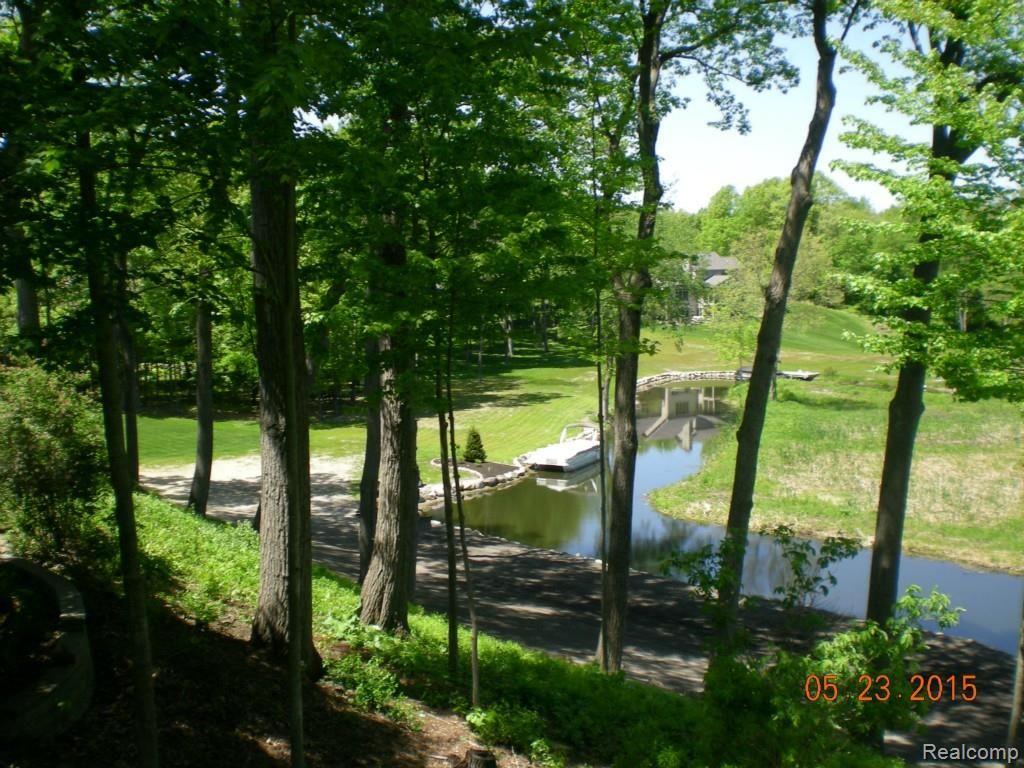 4200 Colonial Court Howell, MI 48843 - Photo 26 of 86 004.jpg