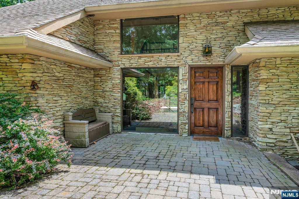 737 Ridge Road Butler, NJ 07405 - Photo 2 of 31