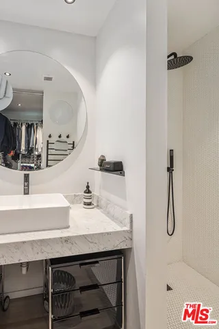 $1,795,000 | 814 Angelus Place, Venice, CA 90291