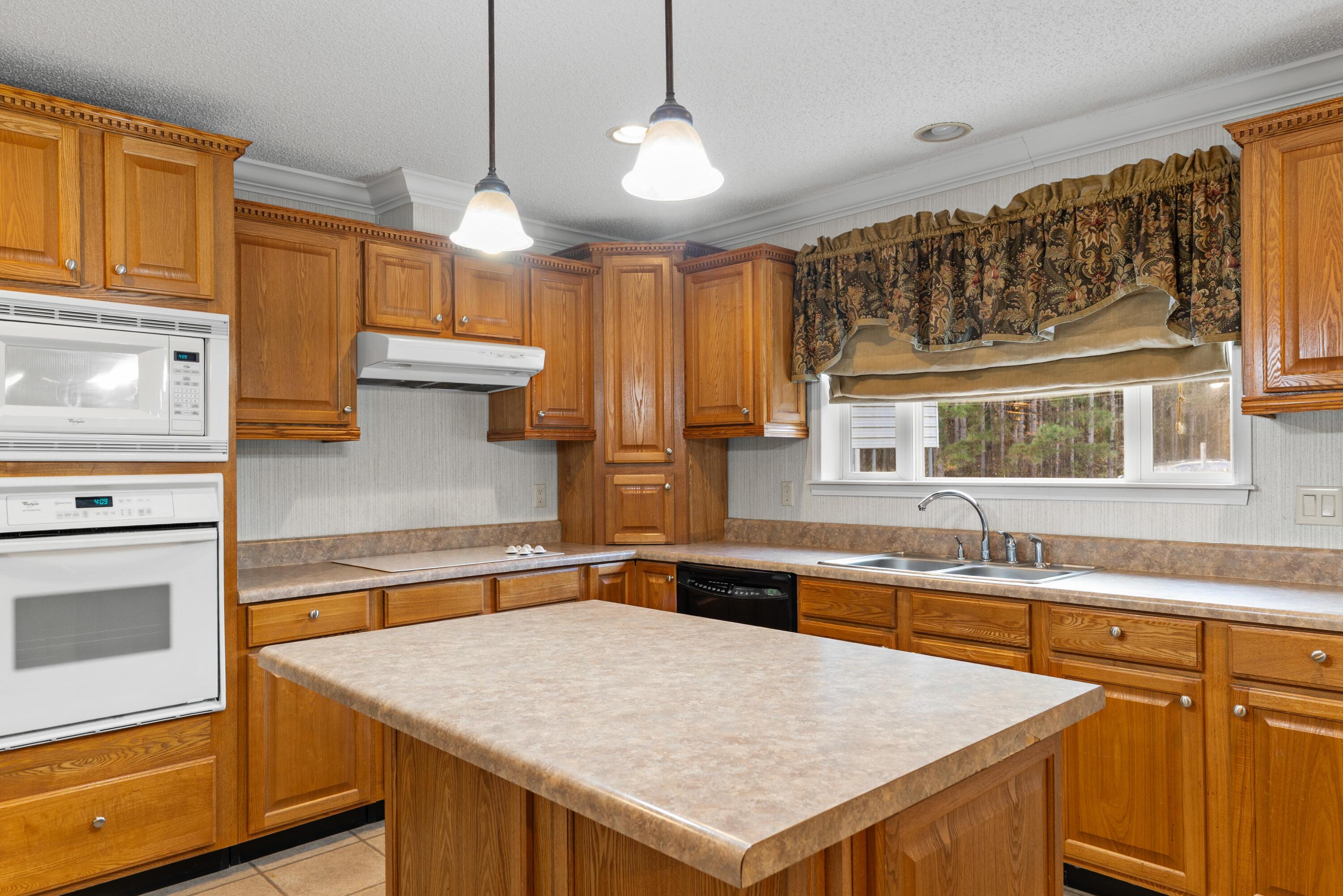 180 State Rd S-38-1893 Orangeburg, SC 29115 - Photo 15 of 73 DSC03834