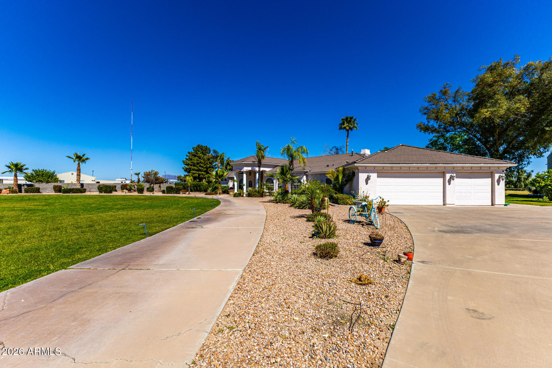 39899 North Creekside Road San Tan Valley, AZ 85140 - Photo 5 of 72 04-Creekside