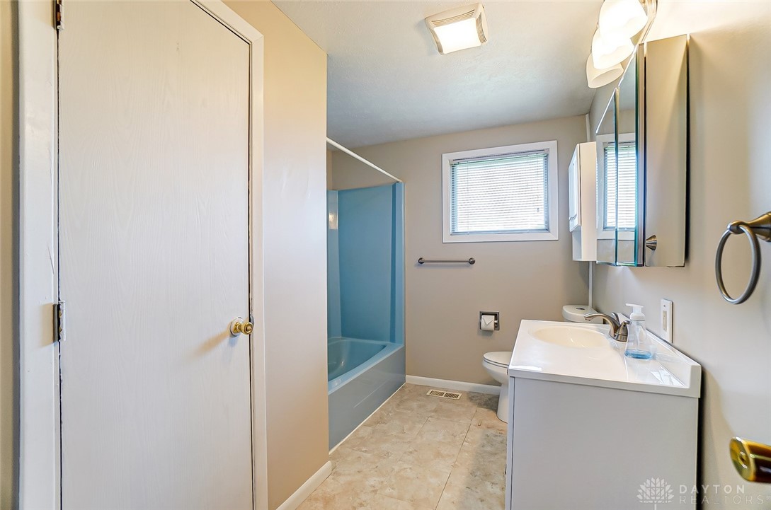 5304 West Ridgewood Road Springfield, OH 45503 - Photo 26 of 59