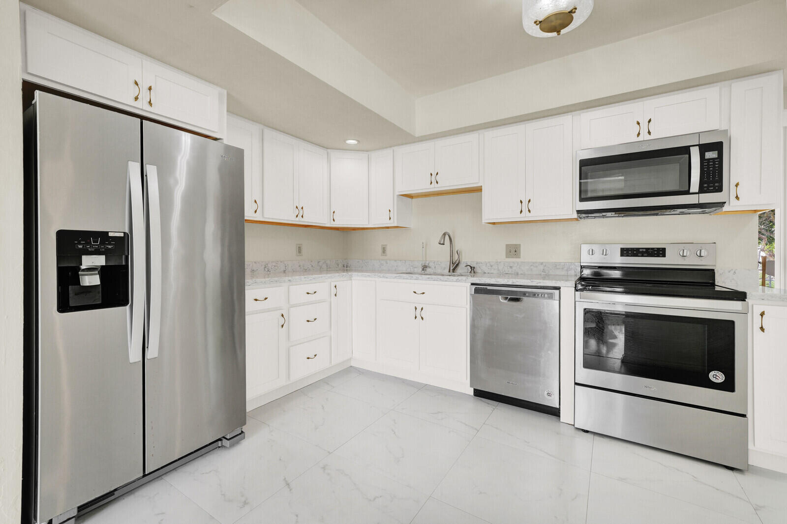 22229 Southwest 65th Terrace Boca Raton, FL 33428 - Photo 8 of 26 11_Image_11_mls