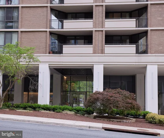 $399,000 | 4620 North Park Avenue, Unit 1606E, Chevy Chase, MD 20815