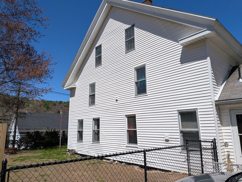 357 Main Street, Unit 357 Hardwick, MA 01031 - Photo 3 of 32