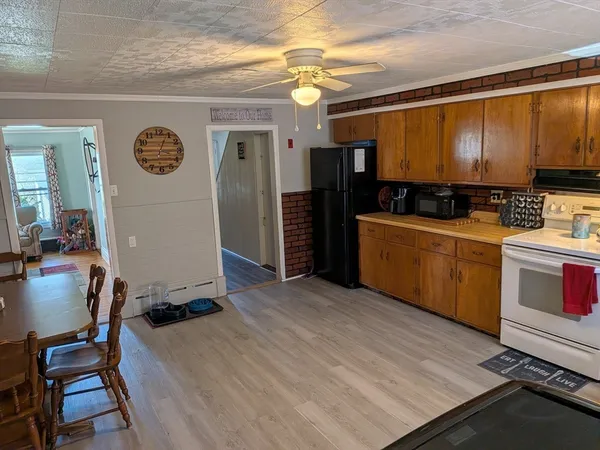 $249,900 | 357 Main Street, Unit 357, Hardwick, MA 01031