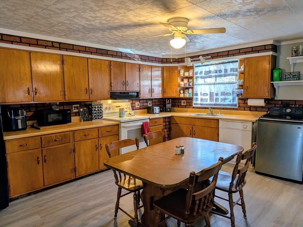 357 Main Street, Unit 357 Hardwick, MA 01031 - Photo 8 of 32