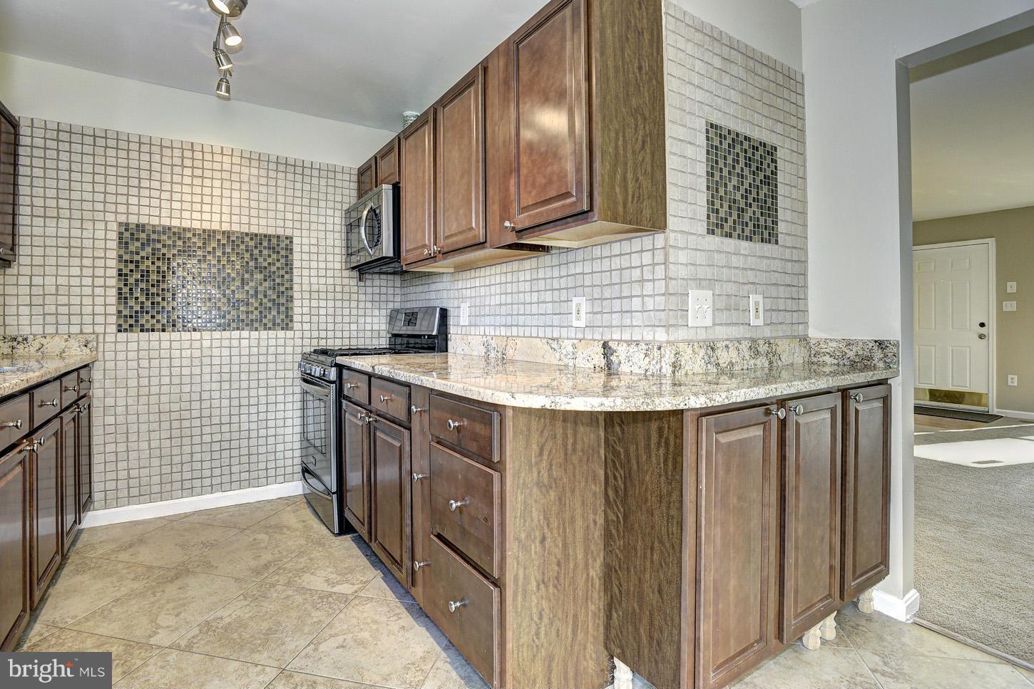 2635 Deer Ridge Drive Silver Spring, MD 20904 - Photo 7 of 23 Kitchen