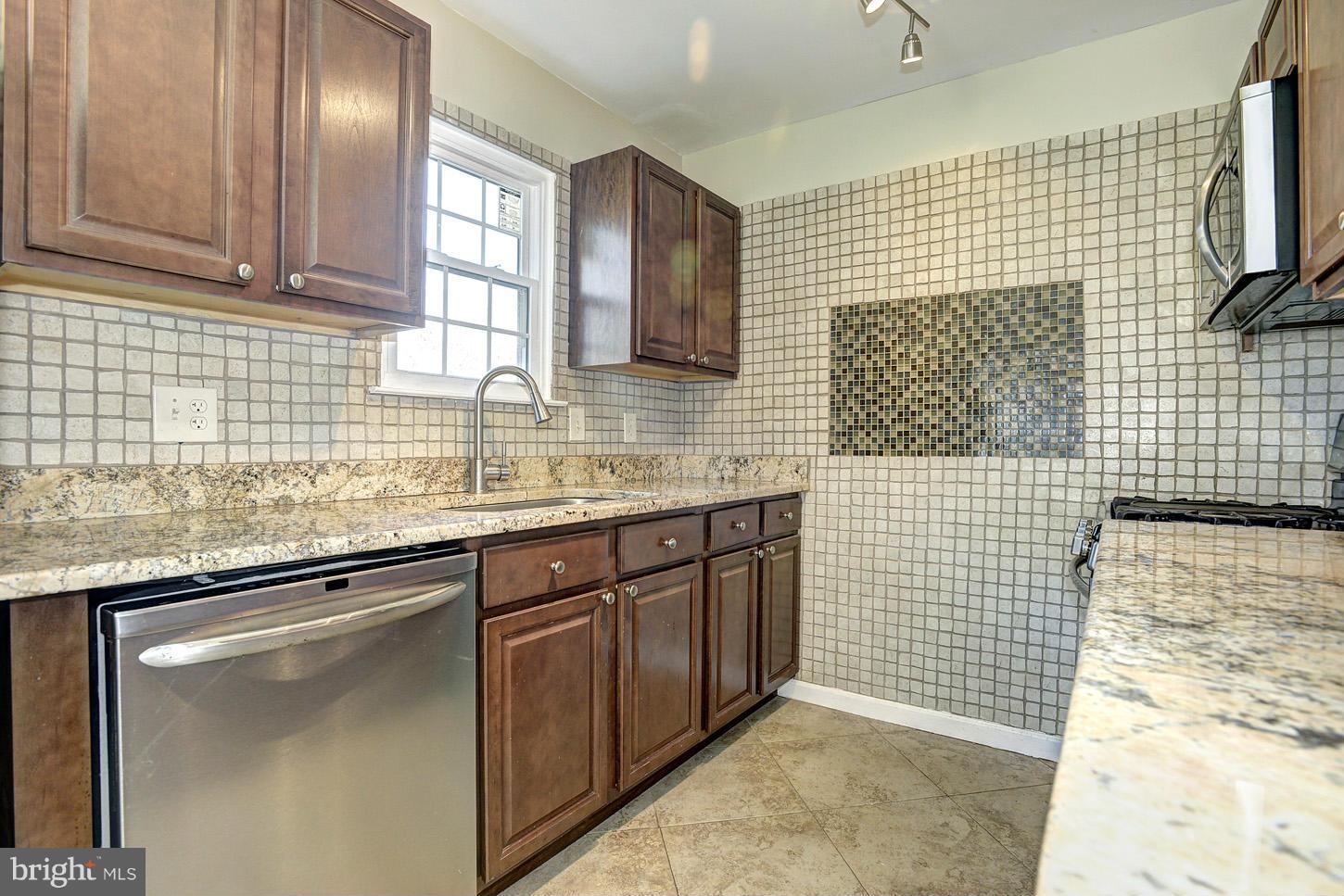 2635 Deer Ridge Drive Silver Spring, MD 20904 - Photo 8 of 23 Kitchen