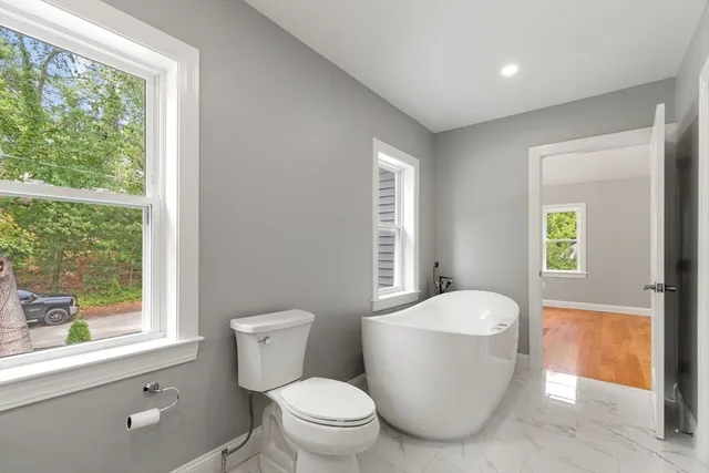 $1,649,900 | 16 Old Cambridge Turnpike, Lincoln, MA 01773