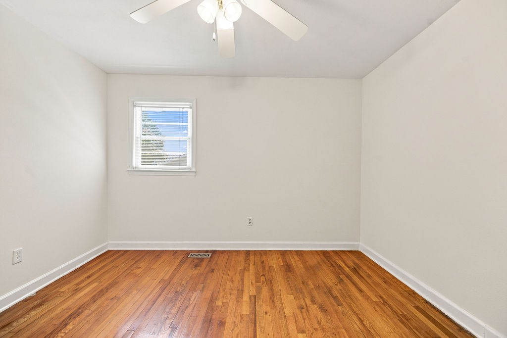 157 Avondale Road Greenwood, SC 29649 - Photo 14 of 31