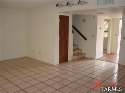 1337 East Fort Lowell Road, Unit D Tucson, AZ 85719 - Photo 3 of 7 Gallery Image 3
