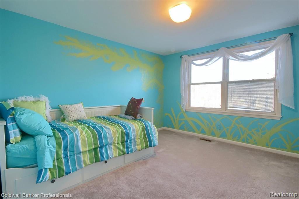 23285 Meridian Road Grosse Ile, MI 48138 - Photo 28 of 53