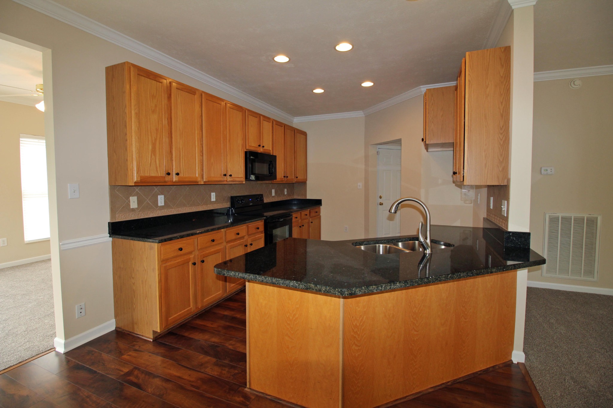 1198 Vale View Road Knoxville, TN 37922 - Photo 13 of 35 Gallery Image 13