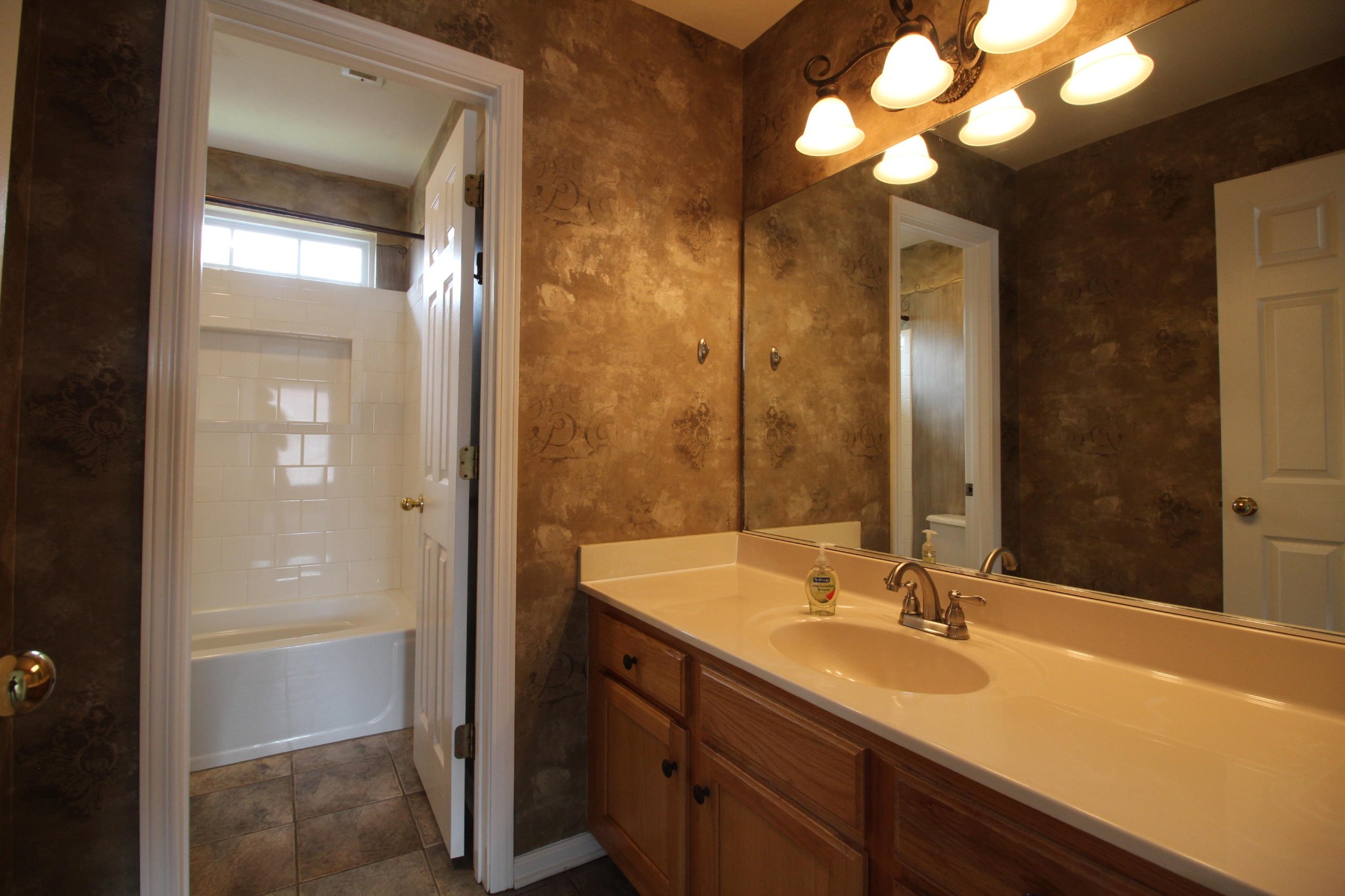 1198 Vale View Road Knoxville, TN 37922 - Photo 31 of 35 Gallery Image 31