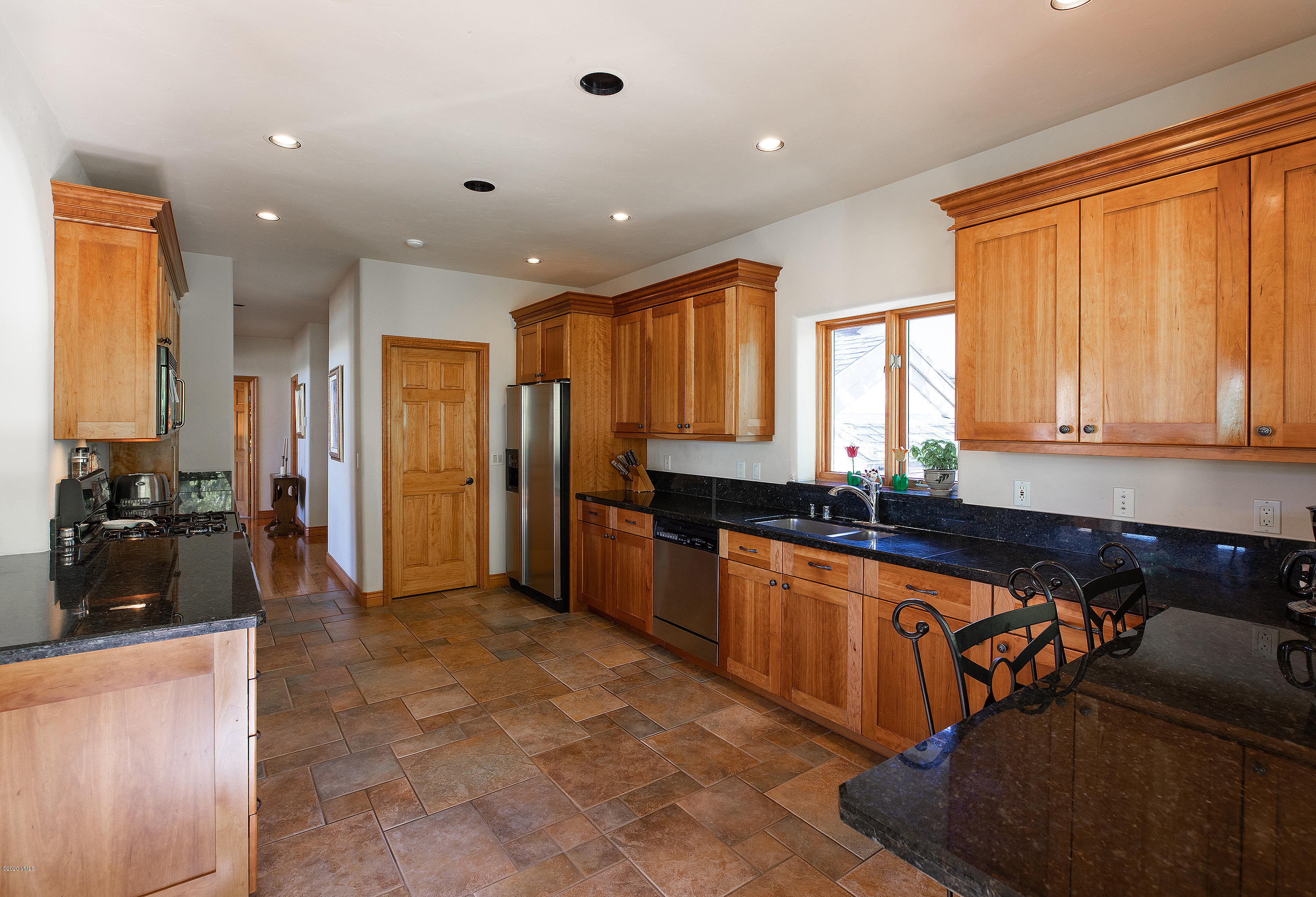 701 Red Canyon Creek Road Edwards, CO 81632 - Photo 4 of 26 Kitchen