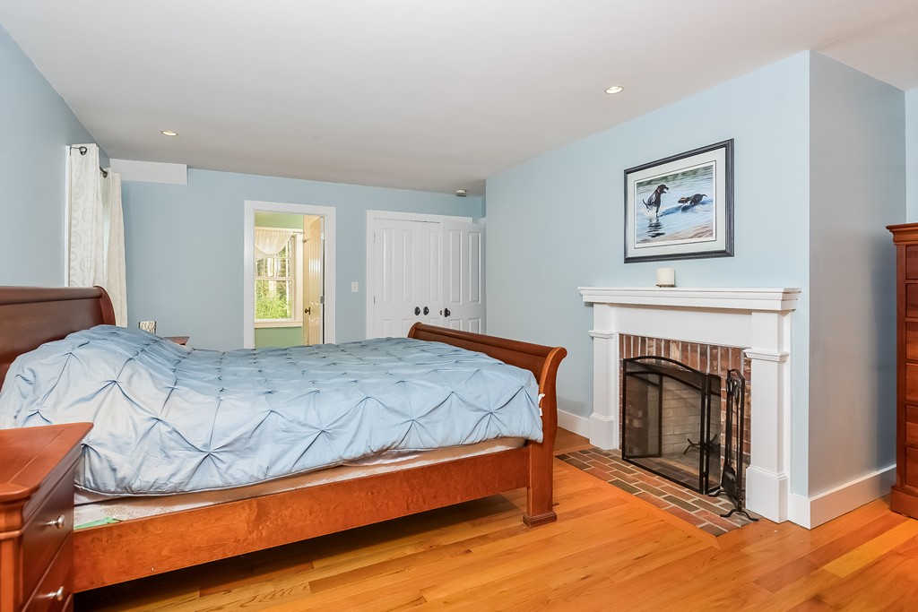 516 Snipatuit Road Rochester, MA 02770 - Photo 18 of 26 Gallery Image 18