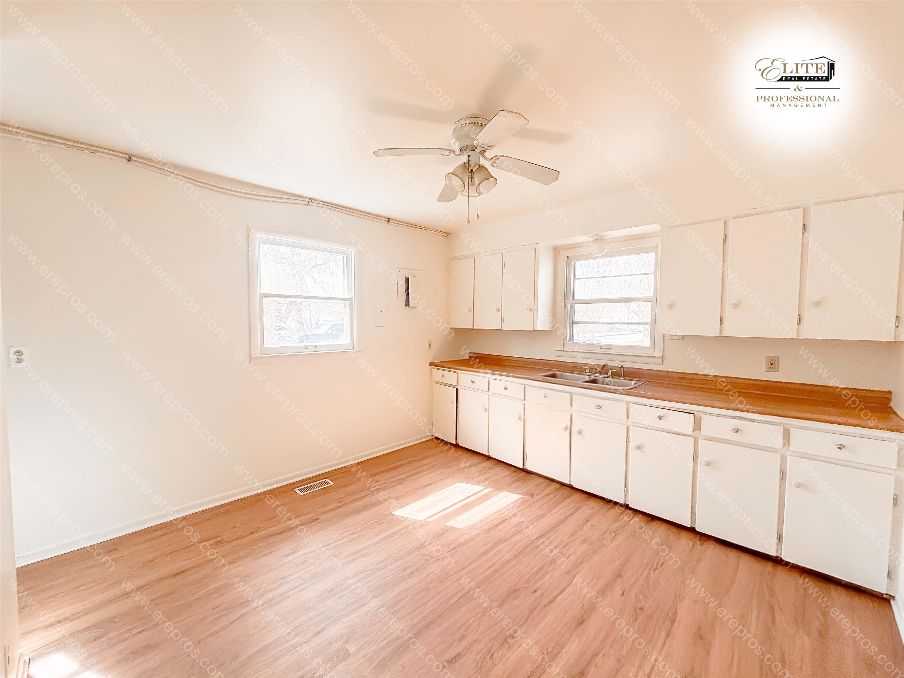 3702 Branch Road Flint, MI 48506 - Photo 12 of 16 50189991-d1dff1d9-8fa3-4ce9-aedb-75f00363e54d.JPG