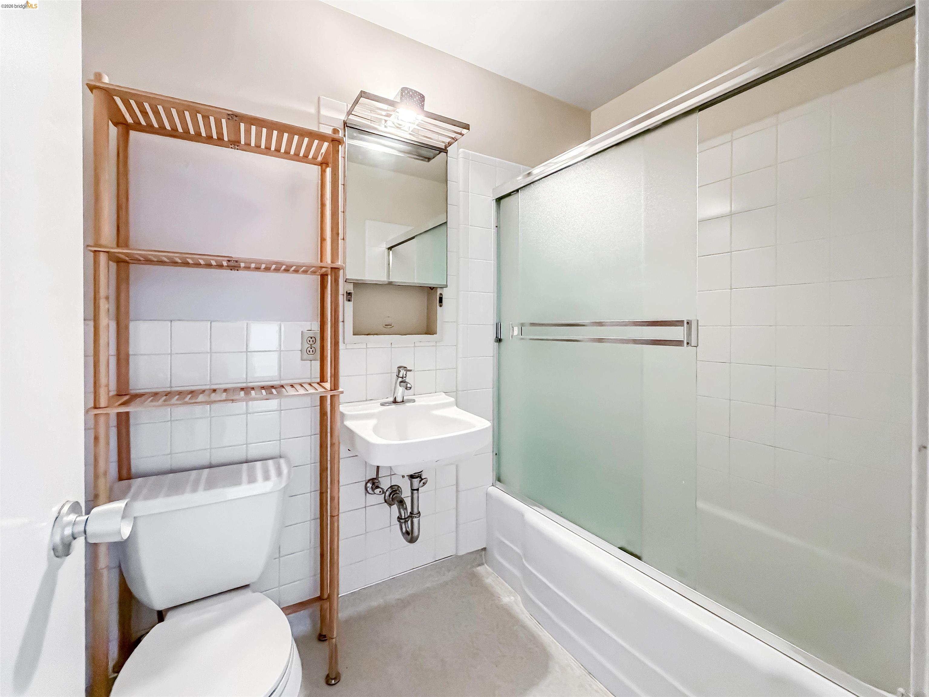 2172 Blake Street Berkeley, CA 94704 - Photo 7 of 15