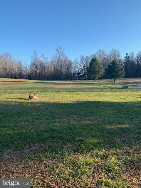 1975 Holland Cliffs Road Huntingtown, MD 20639 - Photo 16 of 19 HUGE yard