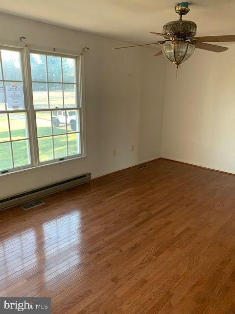 1975 Holland Cliffs Road Huntingtown, MD 20639 - Photo 6 of 19 living room