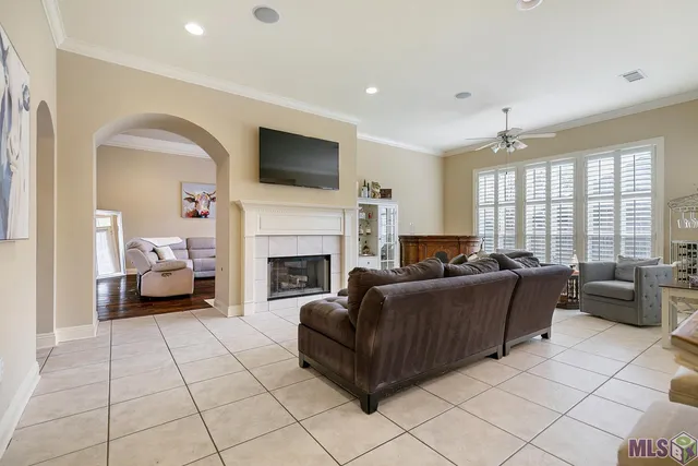 $484,500 | 18666 Mossy Oak Court, Prairieville, LA 70769