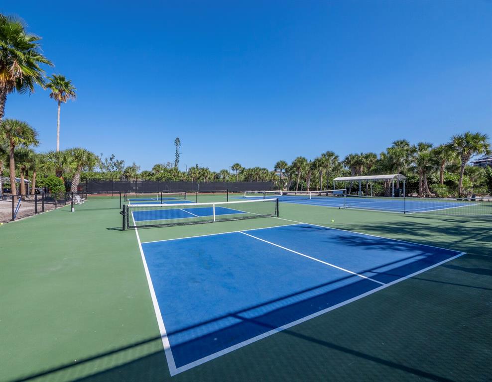 7233 Pine Needle Road Sarasota, FL 34242 - Photo 28 of 49 a view of a tennis court