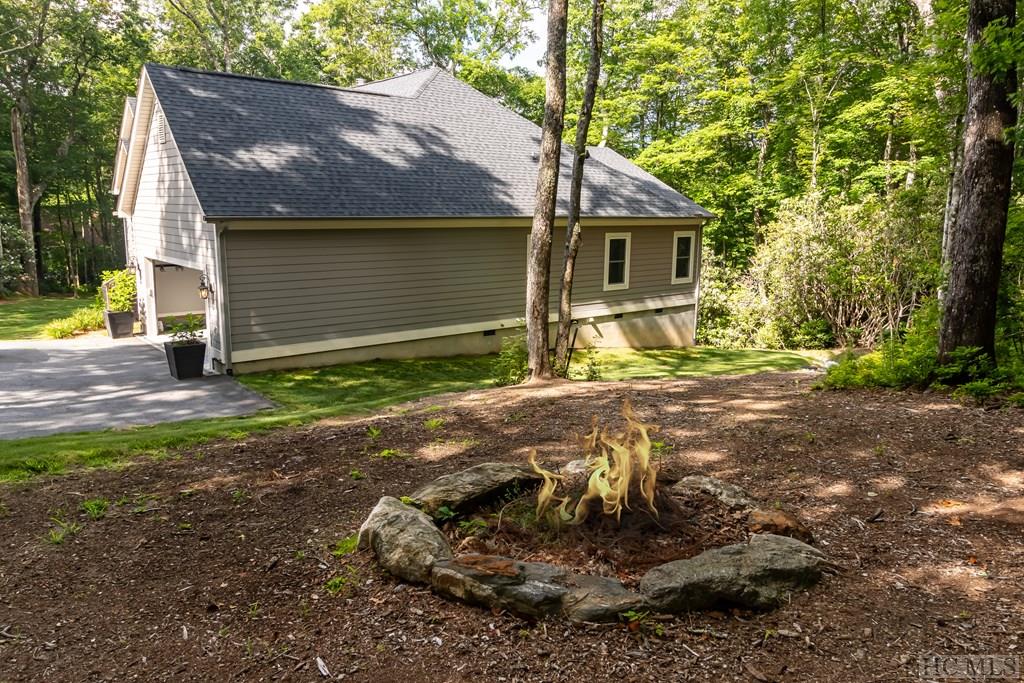 135 Ridge Lane Highlands, NC 28741 - Photo 24 of 25 Gallery Image 24